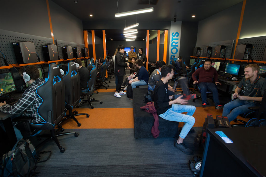 QUT: Australia’s First Esports University – Snowball Esports [Legacy]